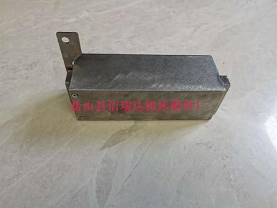 锯带钢板伸缩防护罩